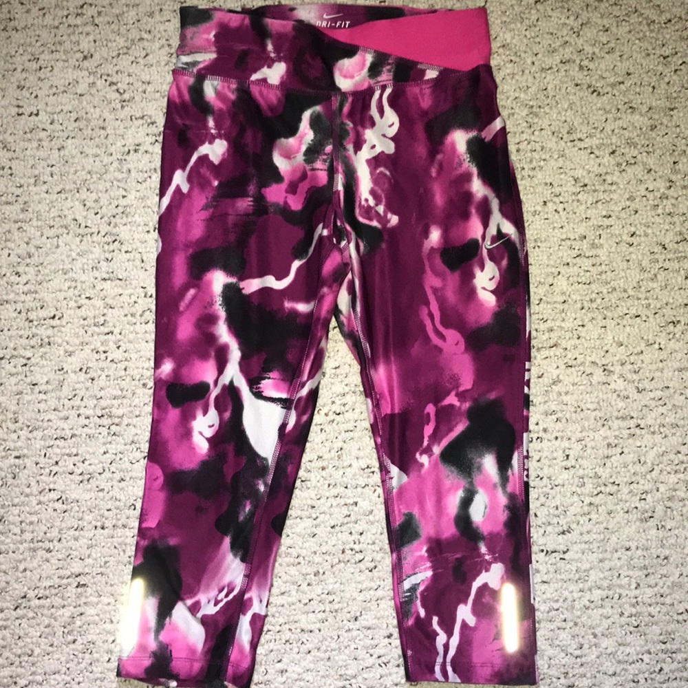 Pink Camo Nike Capri leggings
